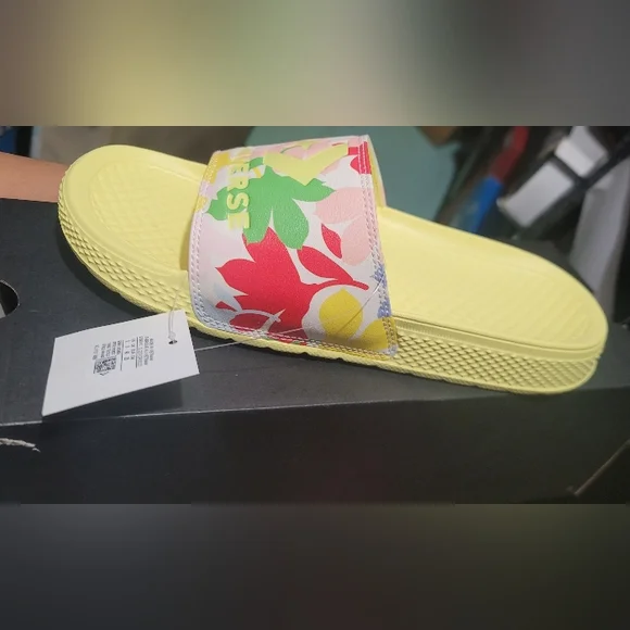 Converse Yellow Floral Slide Sandals - Picture 3 of 3